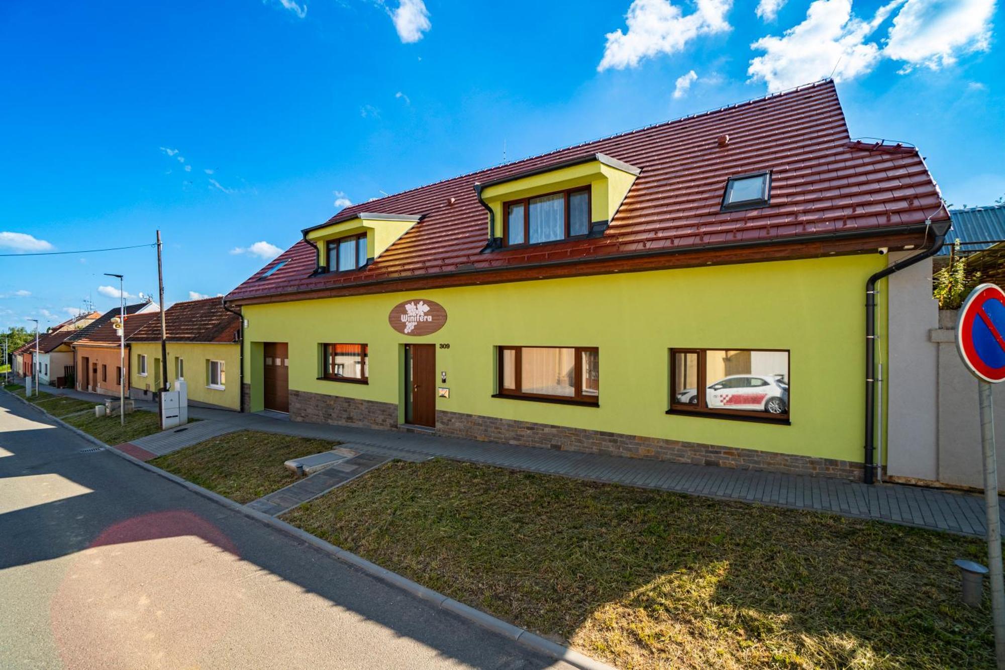 Winifera Penzion Pavlov Exterior photo
